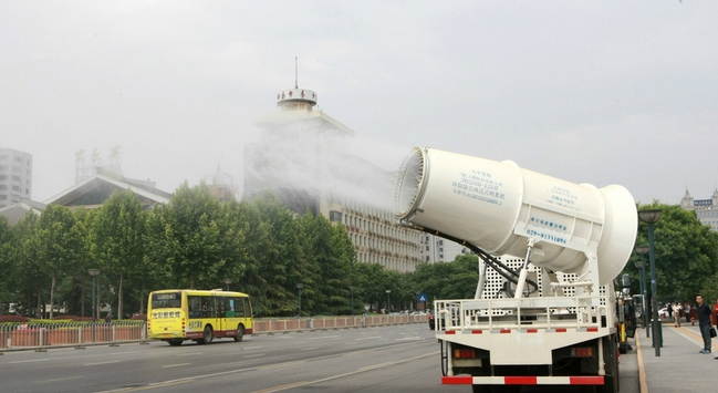 多功能抑塵車